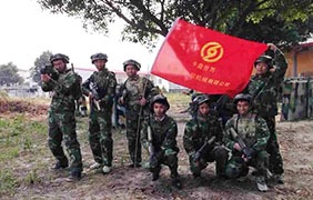 六欣精工真人CS戶外拓展合影